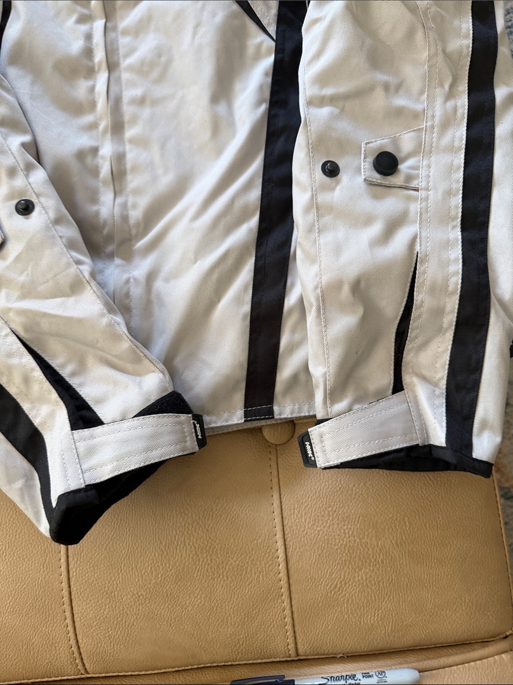 HWK motorcycle armor size med in gray and black jacket